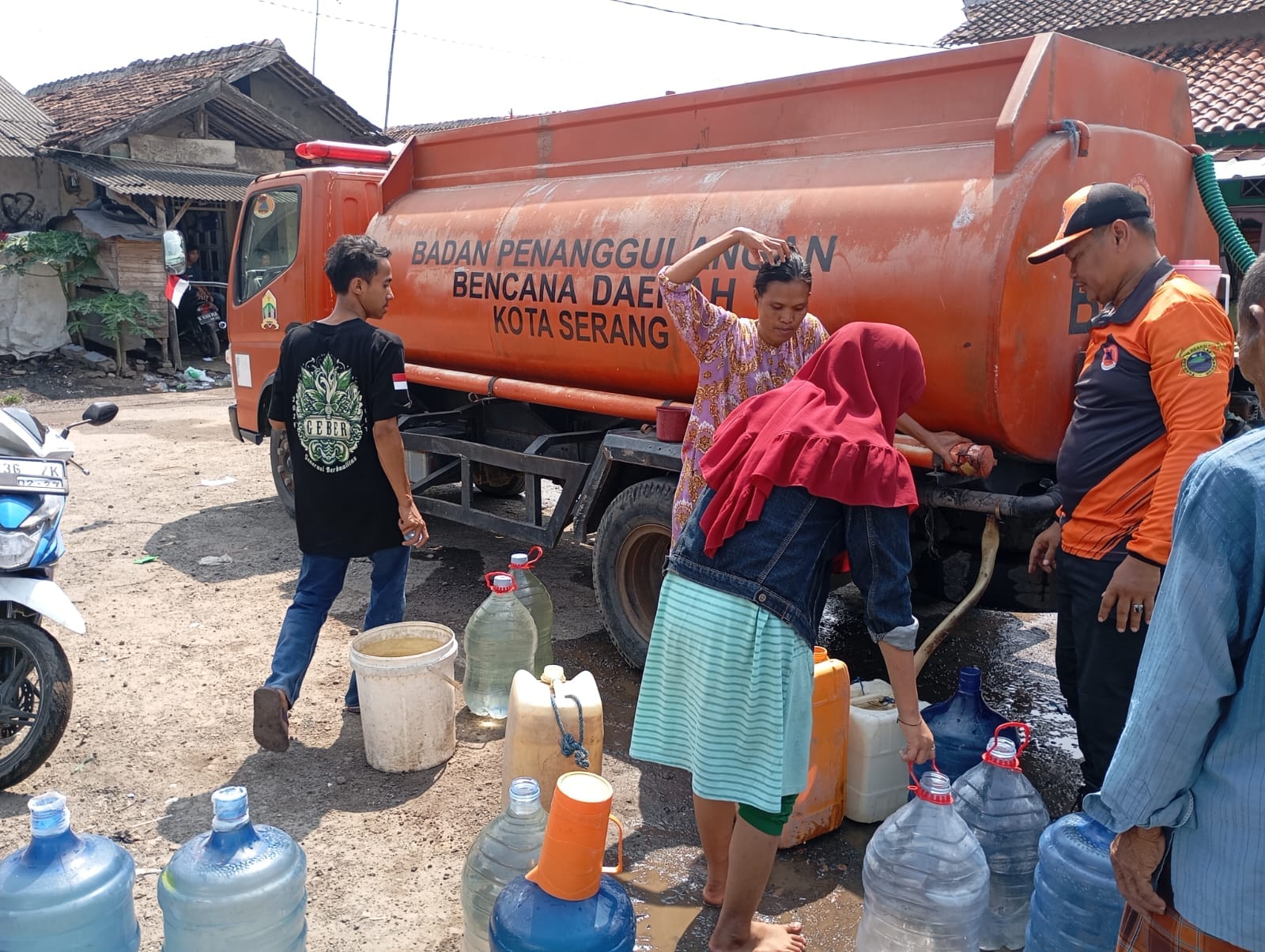 PENDISTRIBUSIAN AIR BERSIH