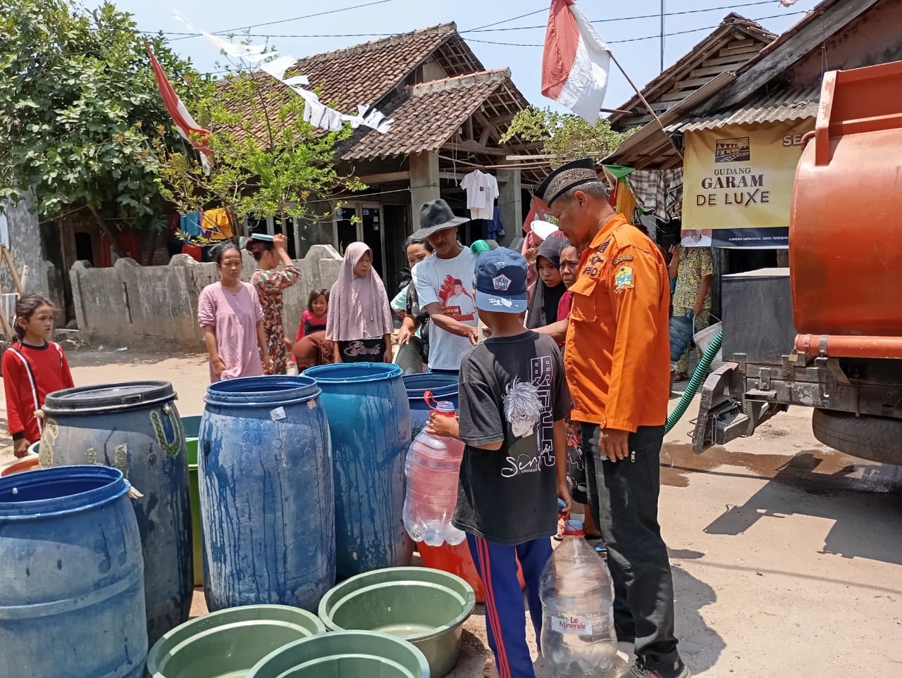 PENDISTRIBUSIAN AIR BERSIH